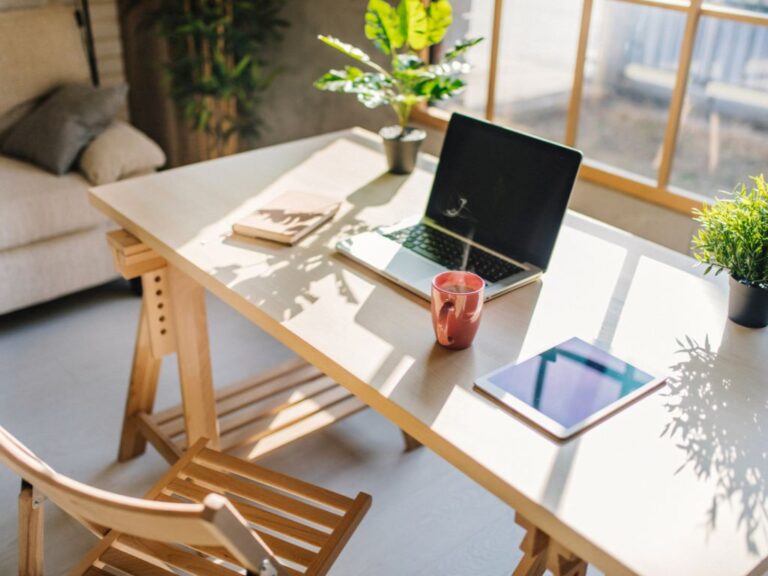 benefícios e os desafios do trabalho em casa